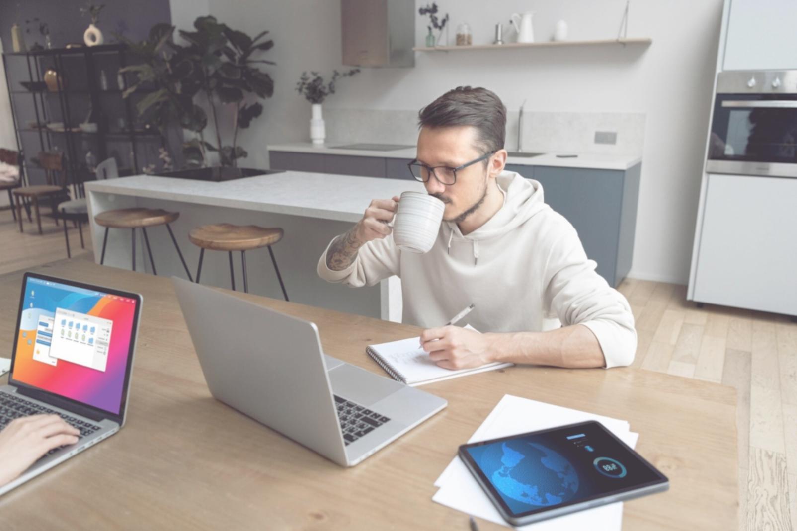 Tim Yztex siap membantu pertanyaan investasi Anda